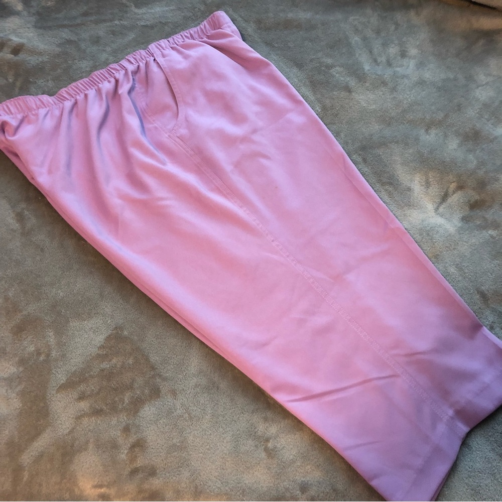Kim Rogers Lavender Capris size 18